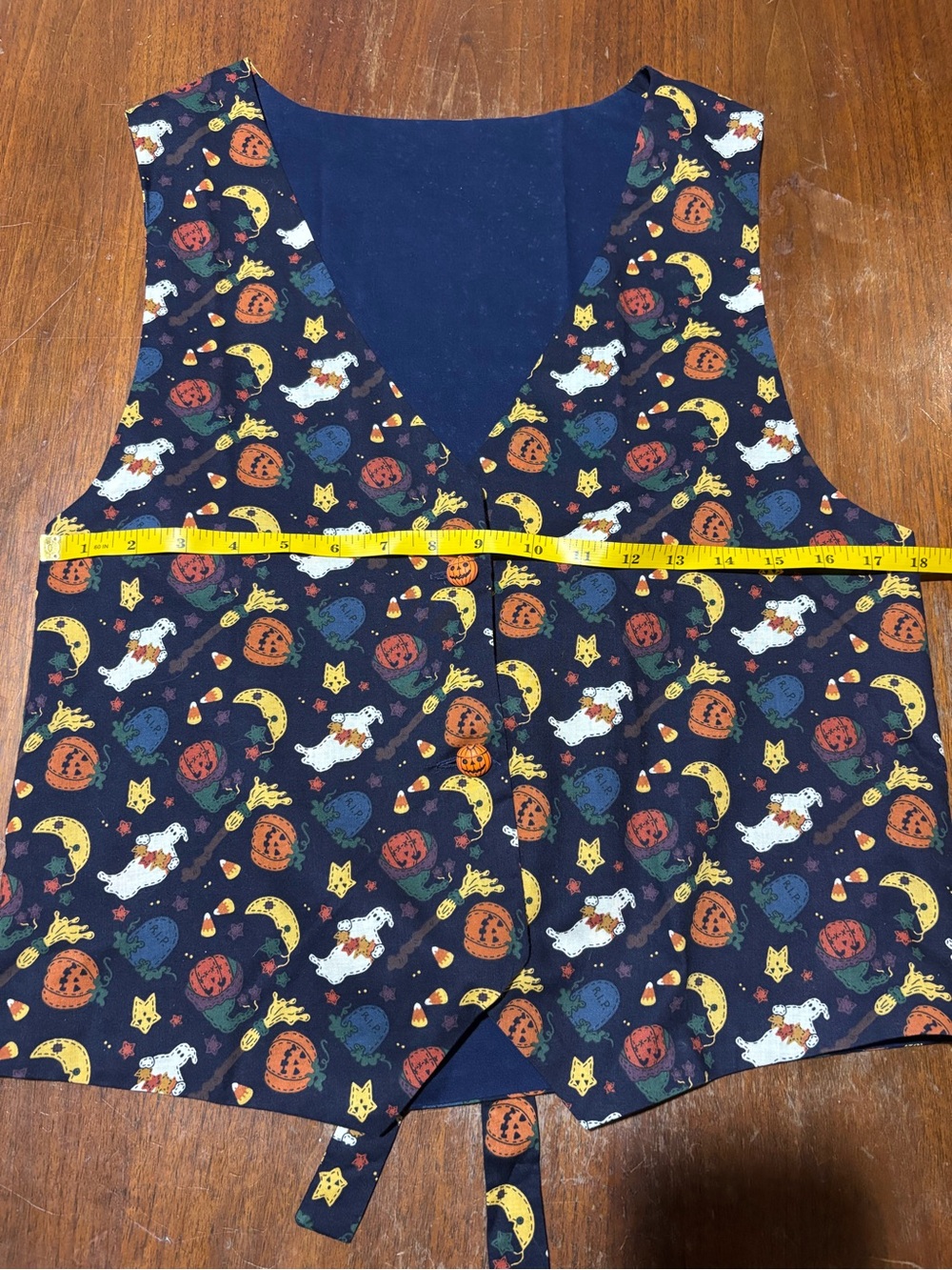 Halloween Vest with Pumpkin Buttons Measurements PTP 18 - Picture 7 of 9